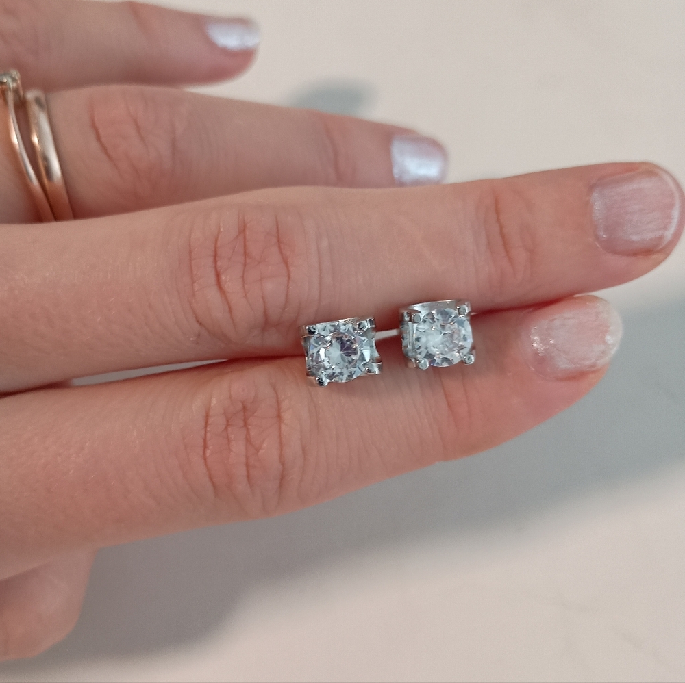 New Cubic Zirconia  Silver Earrings With Gift Box 🎁